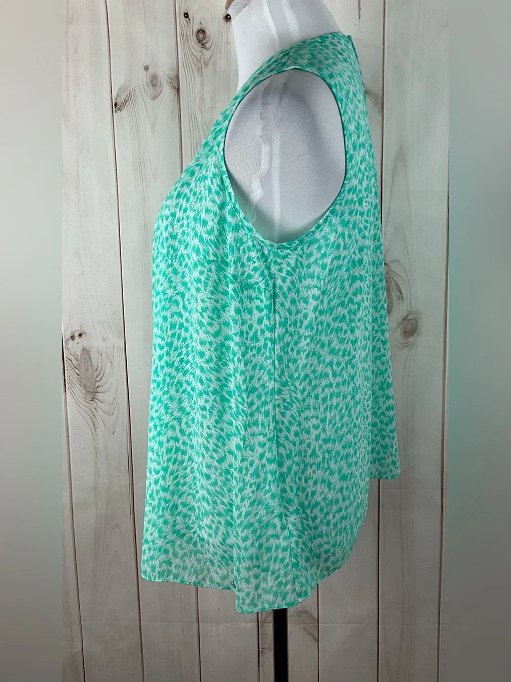 Michael Kors Women’s Mint Green White Sleeveless Pleated Chiffon Top Size M